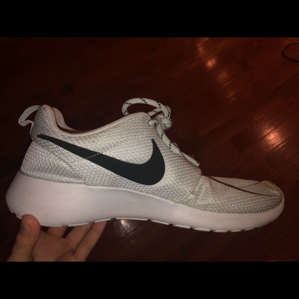 nike roshes